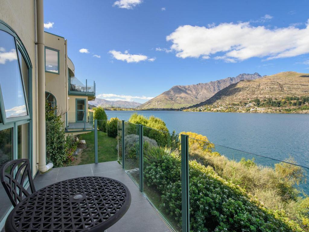 Lakefront Living At Remarkables Retreat - Unit 4 Квинстаун Экстерьер фото