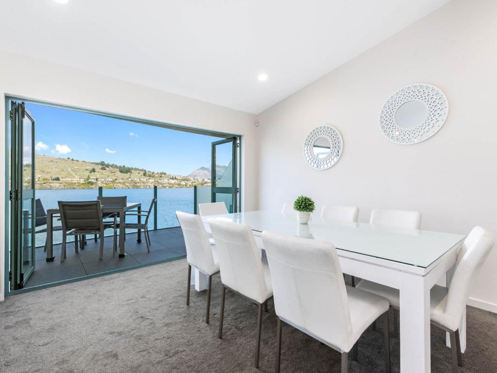 Lakefront Living At Remarkables Retreat - Unit 4 Квинстаун Экстерьер фото