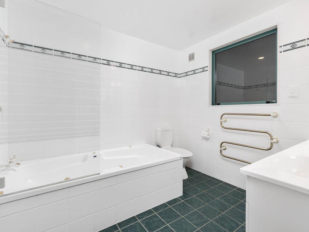 Lakefront Living At Remarkables Retreat - Unit 4 Квинстаун Экстерьер фото